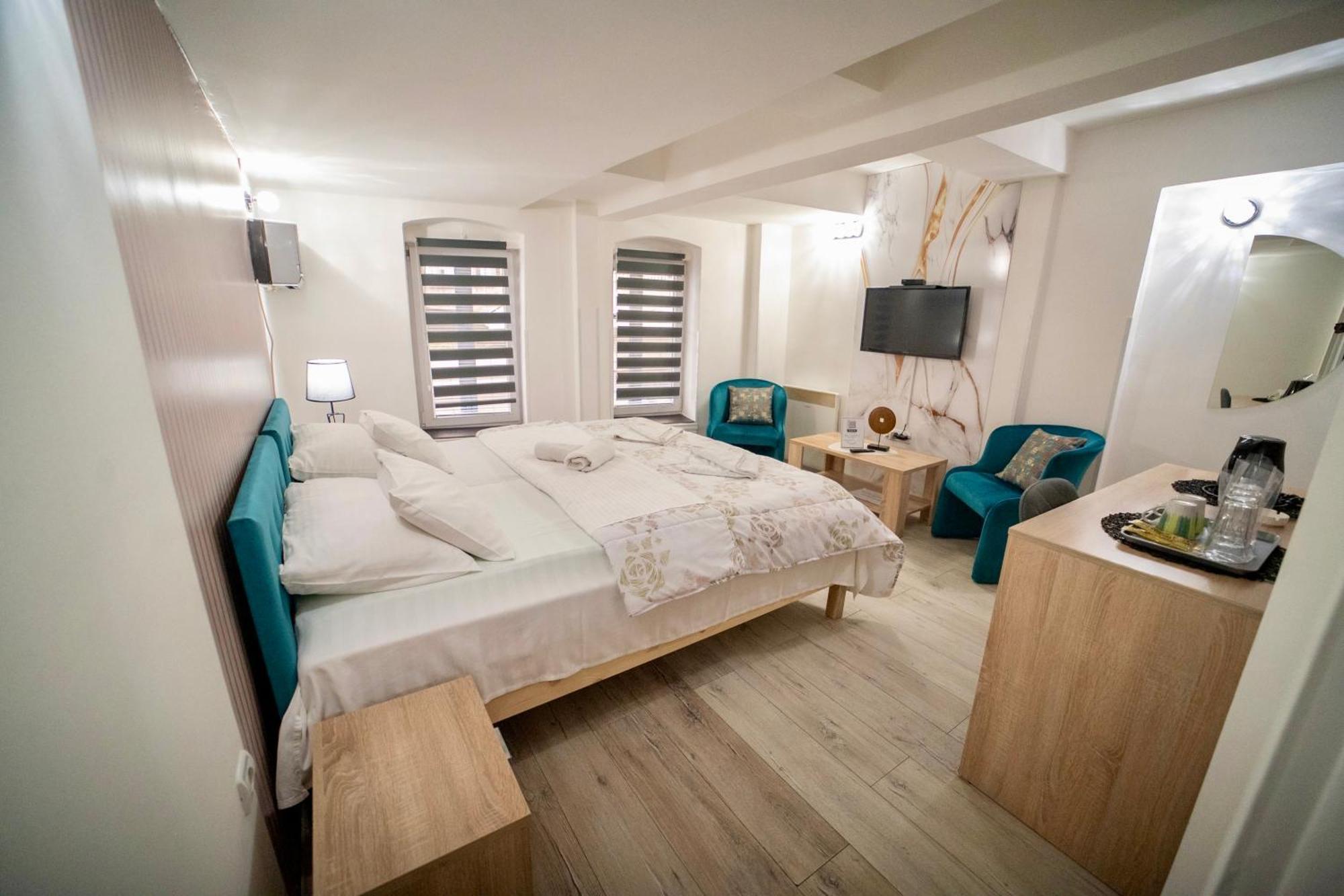 Apartmani Aleksandra U Centru Grada Крагуєваць Екстер'єр фото