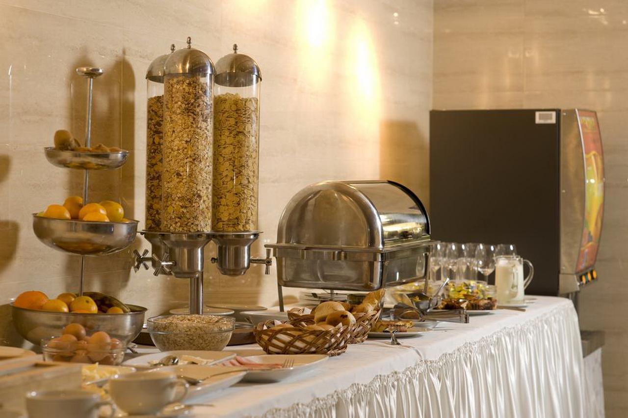 Apartmani Aleksandra U Centru Grada Крагуєваць Екстер'єр фото